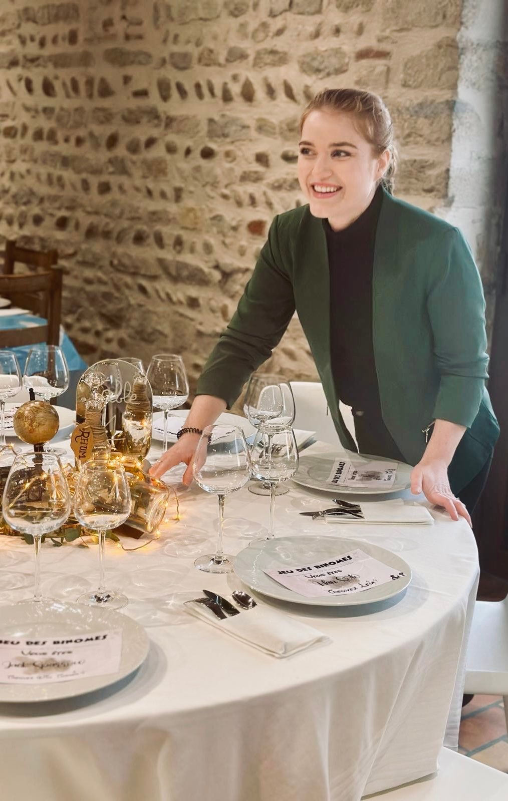 Moi préparant une table
